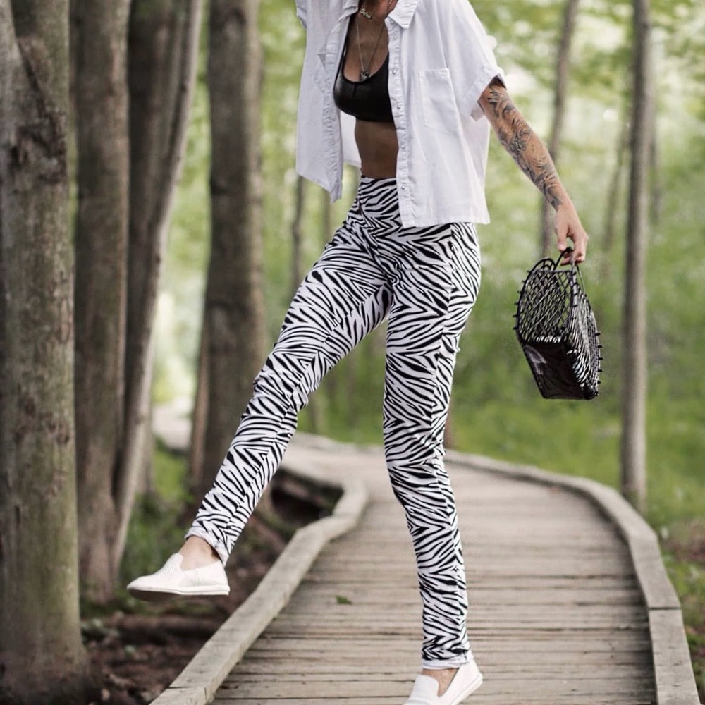 TALL Zebra Print Women's Leggings || ALLOY APPAREL || size S